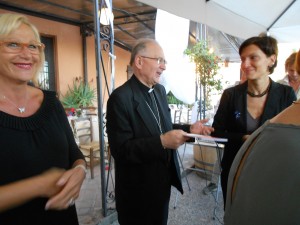 Monsignor Italo Castellani interviene alla Festa 15 anni AVO